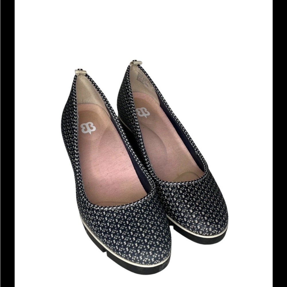 Betabrand Black and White All Weather Wedges Size 8